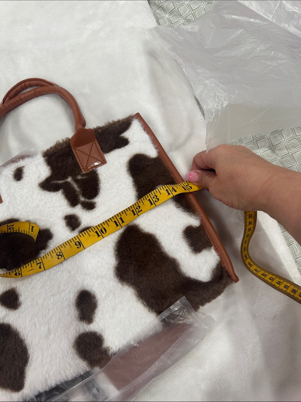 SHEIN Brown & White Cowhide Faux-Fur Tote - Picture 7 of 9